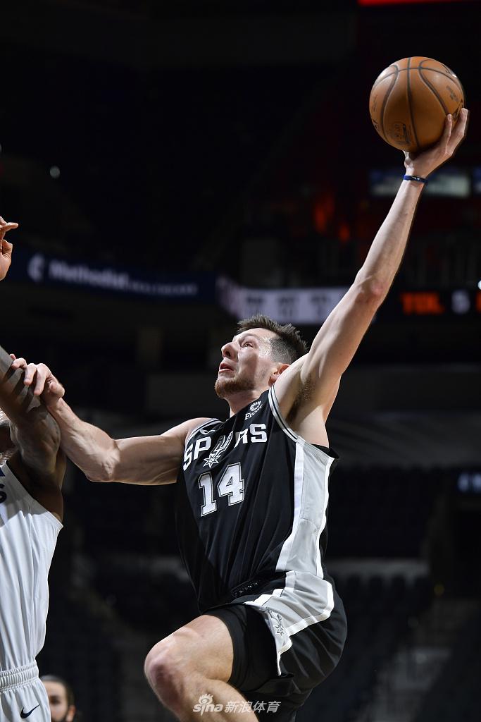 关于格列兹曼复出首秀出彩，明尼苏达森林狼主场横扫明尼苏达森林狼，豪取16连胜的信息